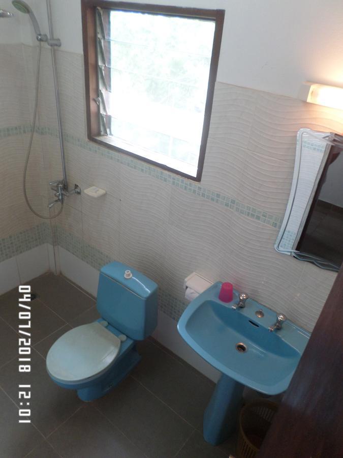 Hotel Azur Яунде Экстерьер фото